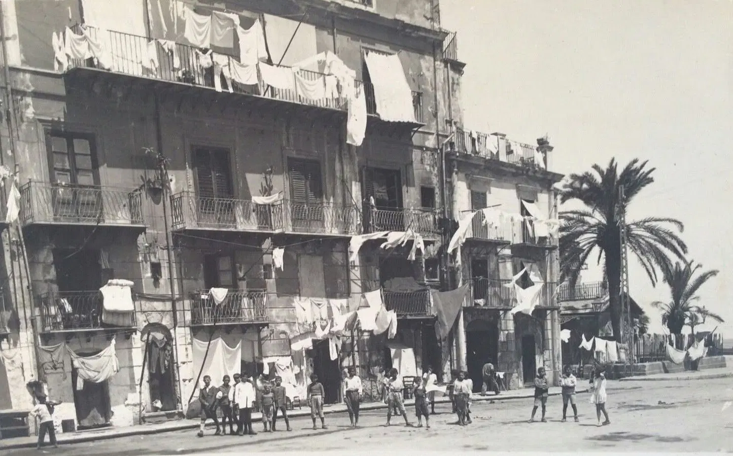 I picciriddi del quartiere Kalsa di Palermo